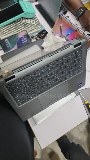 Laptop Dell Inspiron 14 7440 2-in-1 32GB Intel Core i7 SSD 512GB