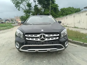 Mercedes-Benz GLA 250 2017 Black