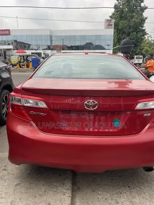 Toyota Camry SE 4dr Sedan (2.5L 4cyl 6A) 2012 Red