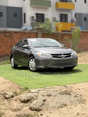 Toyota Camry 2016 Gray
