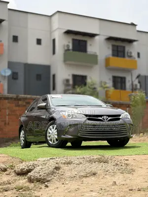 Toyota Camry 2016 Gray