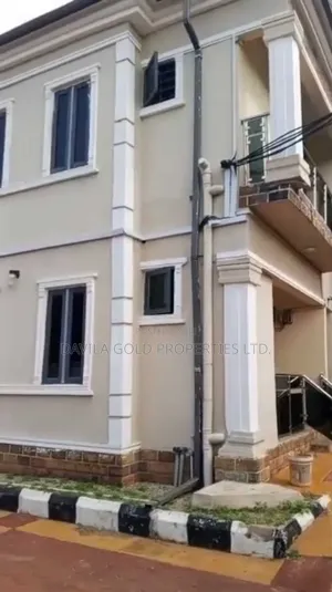 12bdrm Block of Flats in Benin City for sale