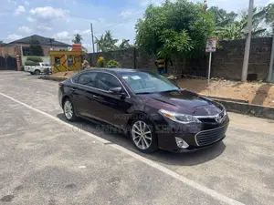 Toyota Avalon XLE Premium 4dr Sedan (3.5L 6cyl 6A) 2015 Maroon