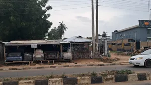 1200sqm Land for Sale at Ìwé-Ìròyìn Road