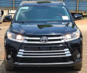 Toyota Highlander XLE 4dr SUV AWD (3.5L 6cyl 6A) 2015 Matt Black