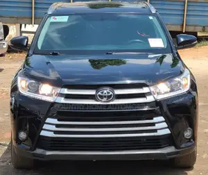 Toyota Highlander XLE 4dr SUV AWD (3.5L 6cyl 6A) 2015 Matt Black