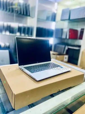 Laptop HP Elitebook 830 G11 8GB Intel Core i5 SSD 256GB