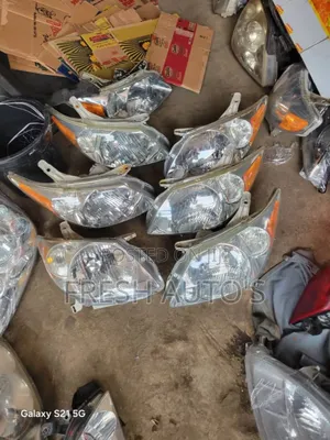 Head Lamp Pontiac Vibe 2005