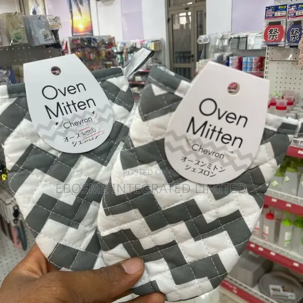 Oven Mitten Chevron