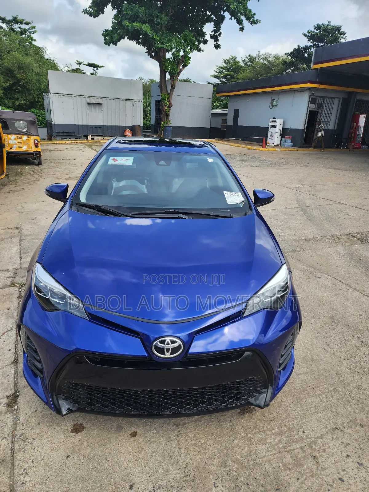 Toyota Corolla SE (1.8L 4cyl 6M) 2019 Blue