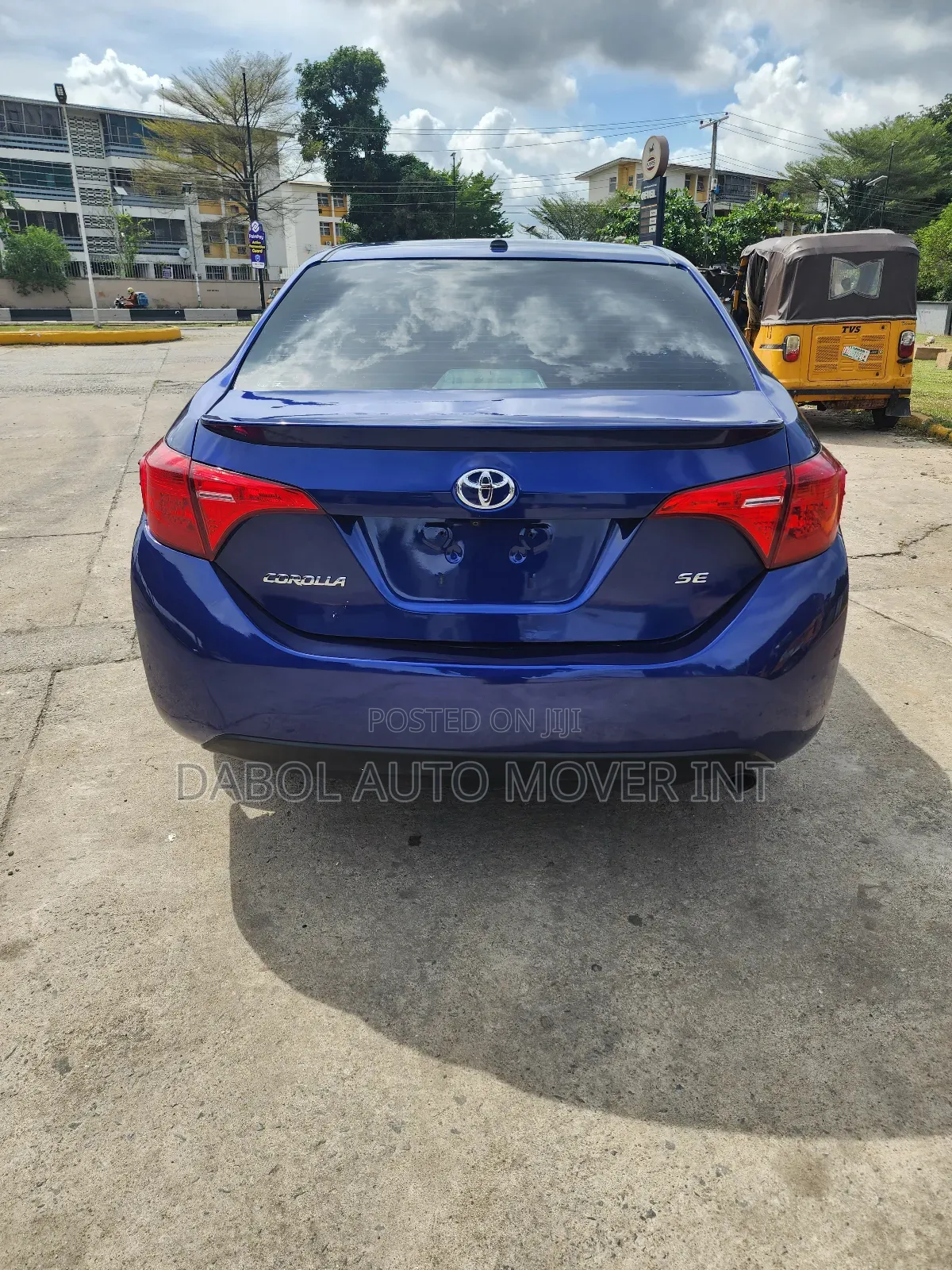 Toyota Corolla SE (1.8L 4cyl 6M) 2019 Blue