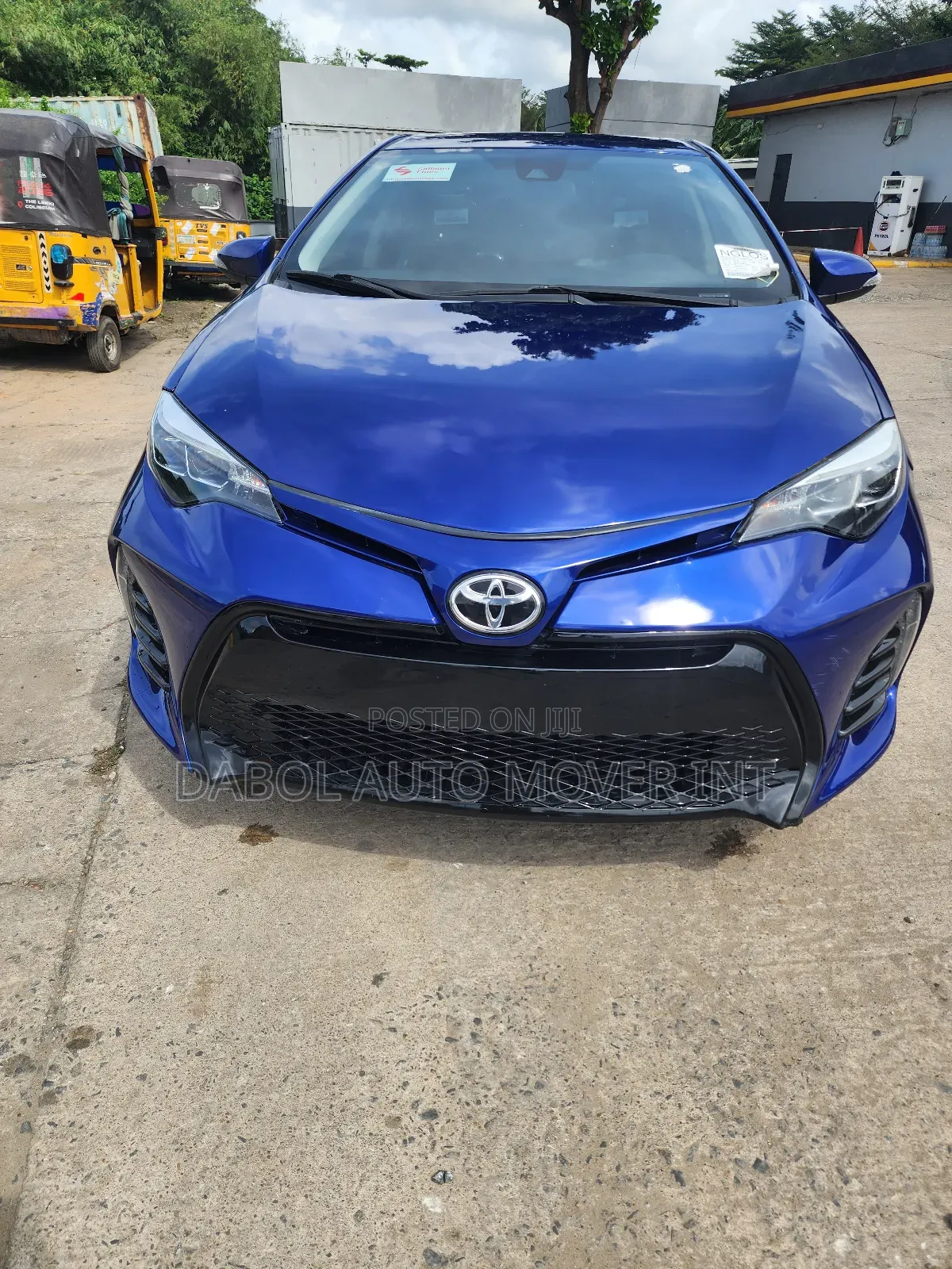 Toyota Corolla SE (1.8L 4cyl 6M) 2019 Blue