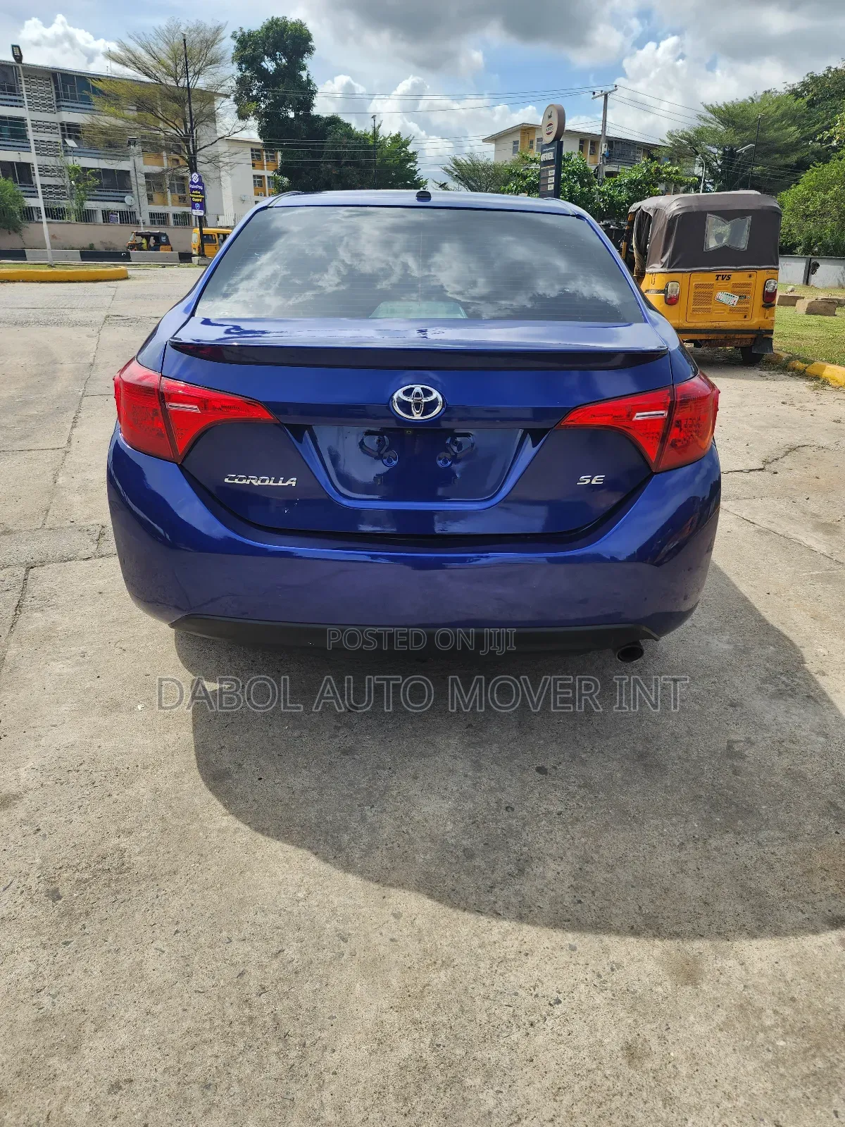 Toyota Corolla SE (1.8L 4cyl 6M) 2019 Blue