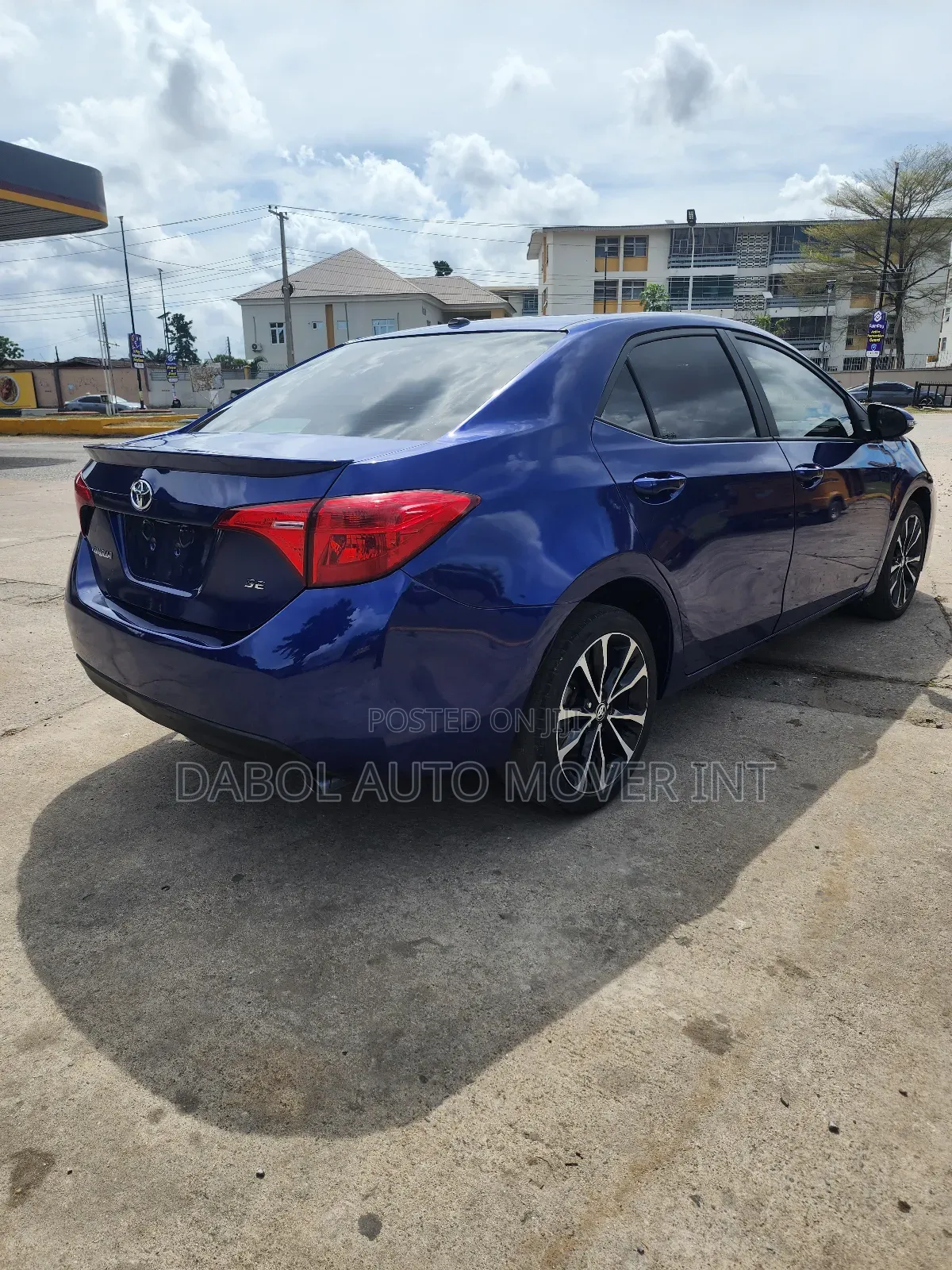 Toyota Corolla SE (1.8L 4cyl 6M) 2019 Blue