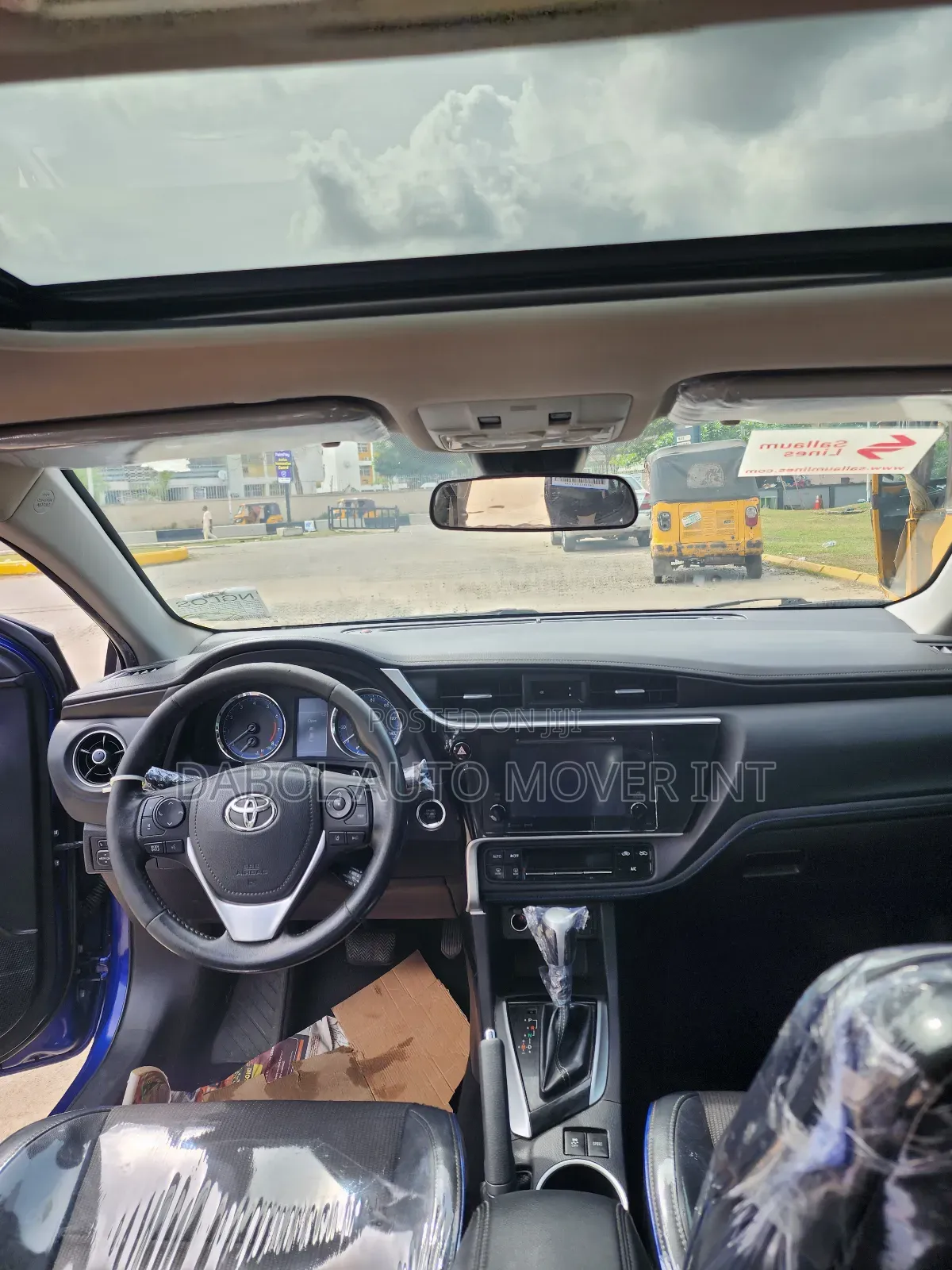 Toyota Corolla SE (1.8L 4cyl 6M) 2019 Blue
