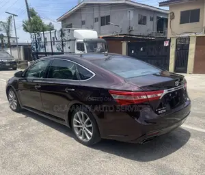 Toyota Avalon XLE Premium 4dr Sedan (3.5L 6cyl 6A) 2015 Maroon