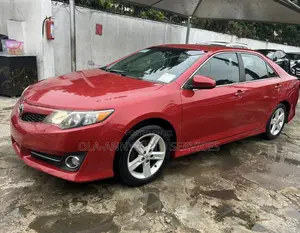 Toyota Camry SE 4dr Sedan (2.5L 4cyl 6A) 2012 Red