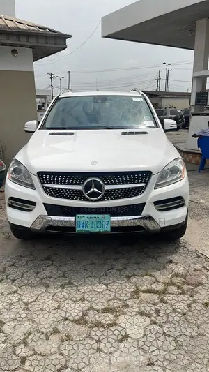 Mercedes-Benz M Class ML350 4MATIC 4dr SUV AWD (3.5L 6cyl 7A) 2015