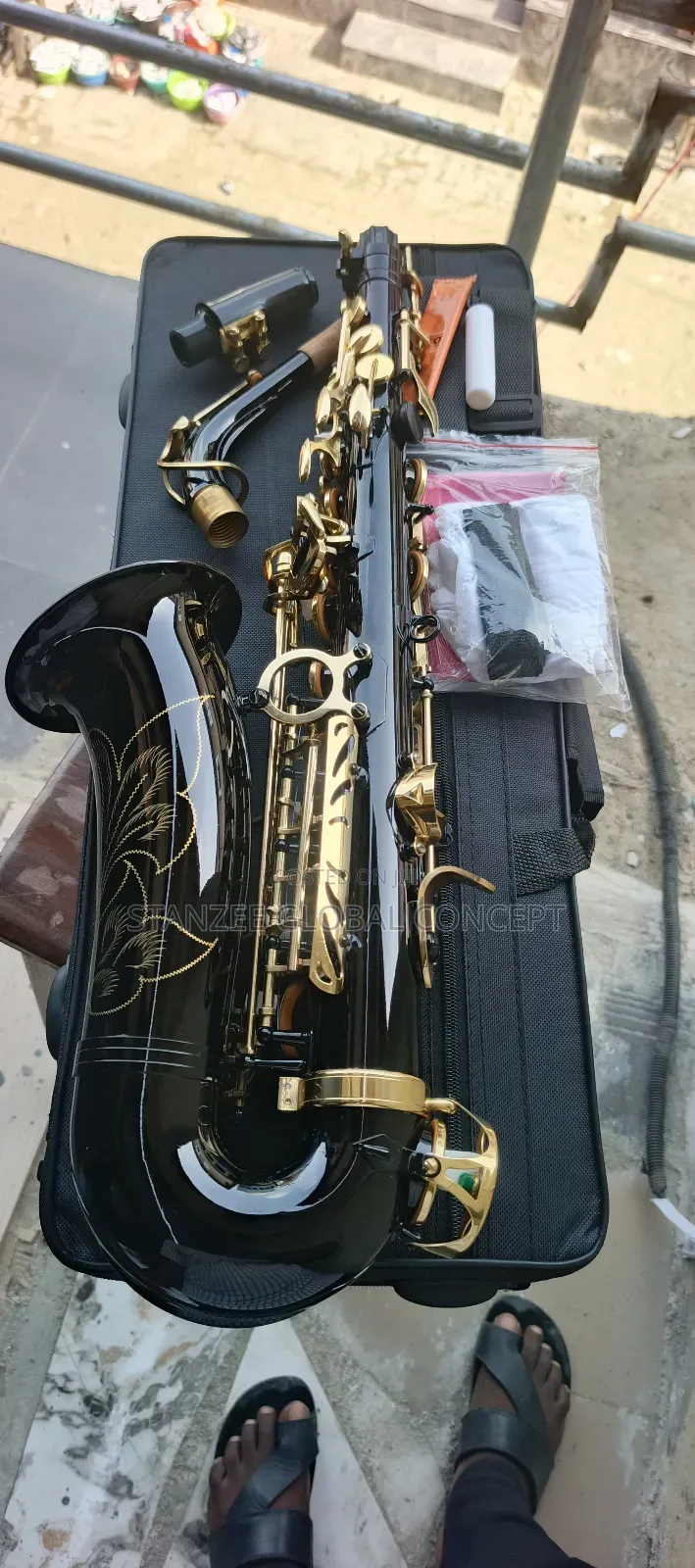Yamaha Alto Saxophone Black and Gold
