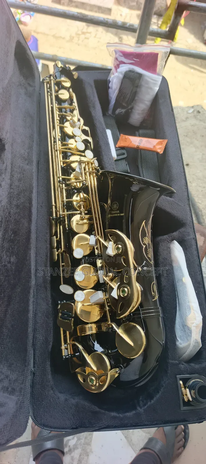 Yamaha Alto Saxophone Black and Gold