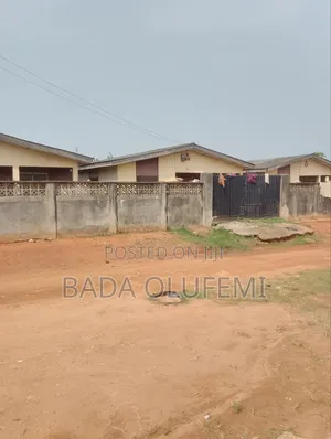 18bdrm Bungalow in Unity Estate, Ado-Odo/Ota for sale
