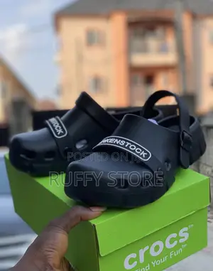 Luxurious Crocks Pam’S