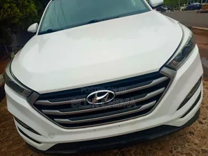 Hyundai Tucson 2017 White