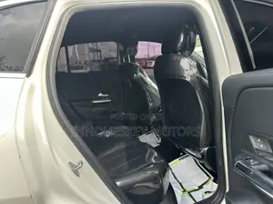 Mercedes-Benz GLA 250 2021 White