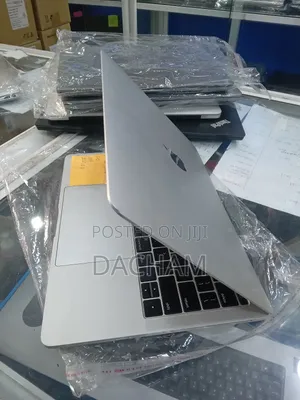 Laptop Apple MacBook Pro 2017 8GB Intel Core i5 SSD 256GB