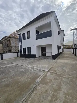 4bdrm Duplex in Lugbe District for sale