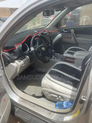 Toyota Highlander Limited 2010 Silver