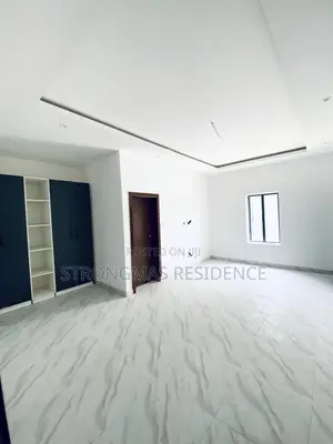 3bdrm Penthouse in Ikota Gra for sale