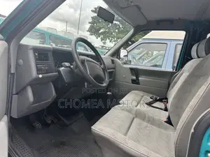 Volkswagen Transporter 2005 Blue