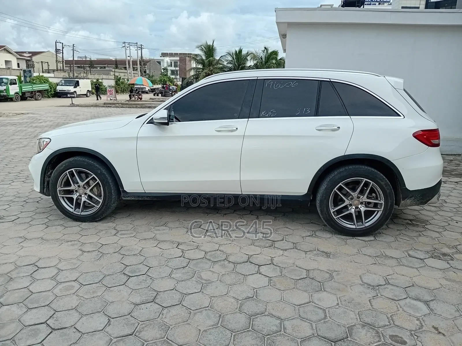 Mercedes-Benz GLC-Class 2017 White