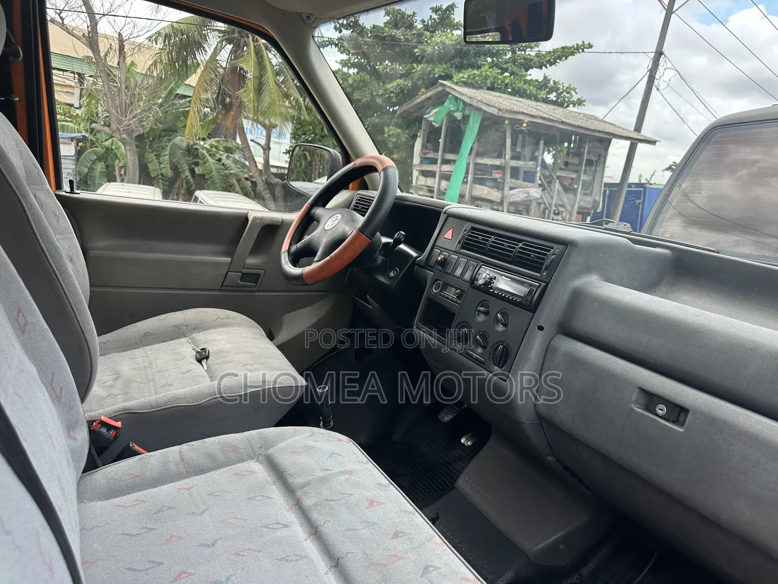 Volkswagen Transporter 2005 Orange