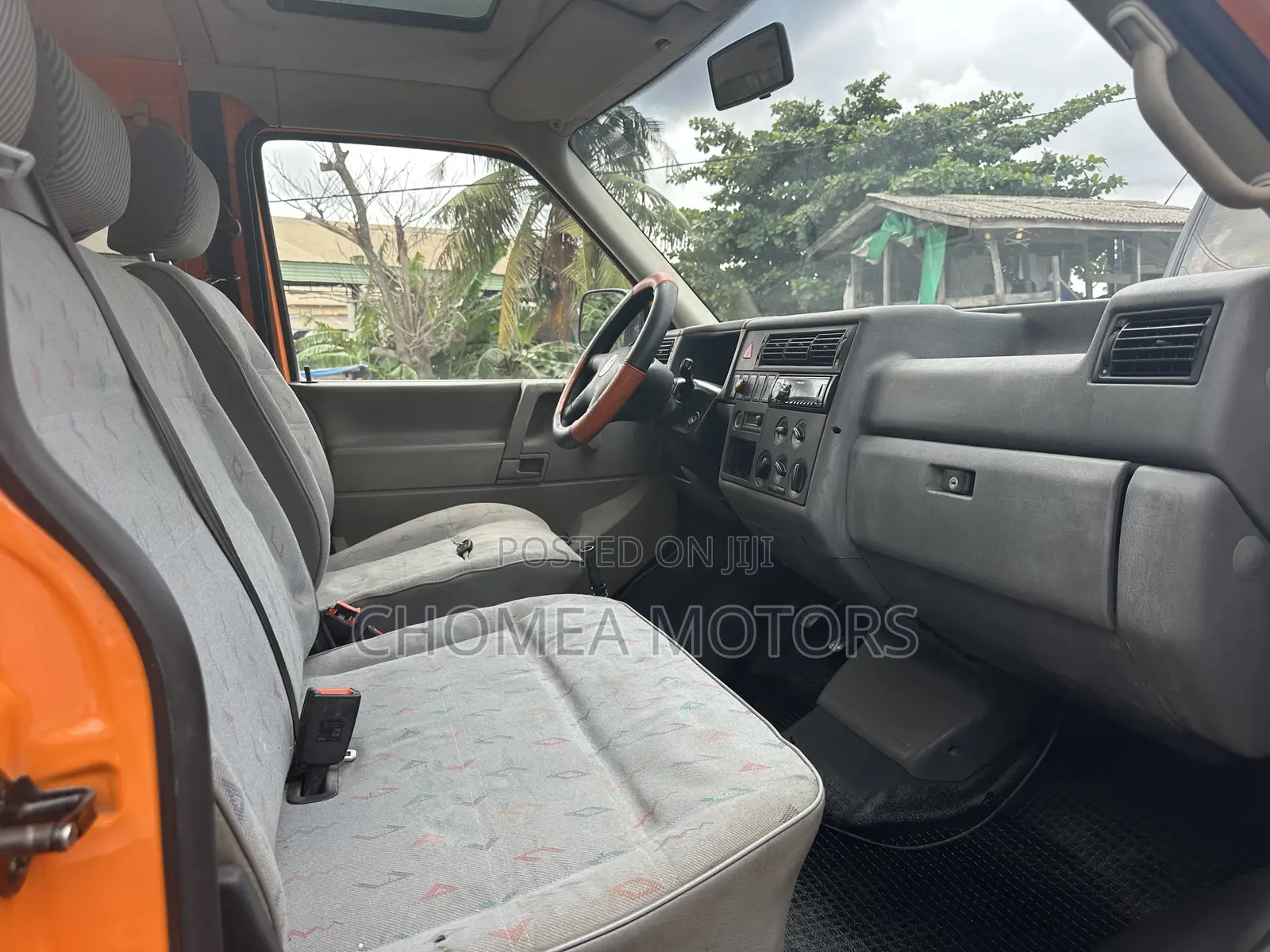 Volkswagen Transporter 2005 Orange