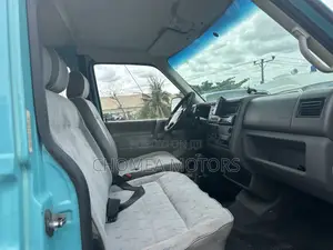 Volkswagen Transporter 2005 Blue