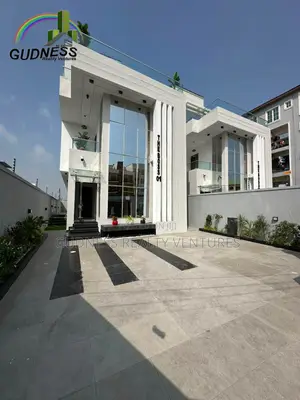 5bdrm Duplex in Lekki for sale