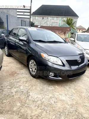 Toyota Corolla LE 4dr Sedan (1.8L 4cyl 4A) 2010 Gray