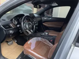 Mercedes-Benz GLE-Class 2016 Silver