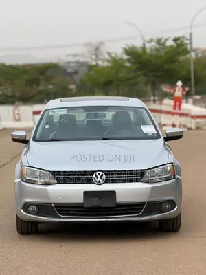 Volkswagen Passat 2.0 Sedan 2011 Silver