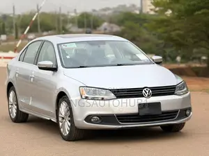 Volkswagen Passat 2.0 Sedan 2011 Silver