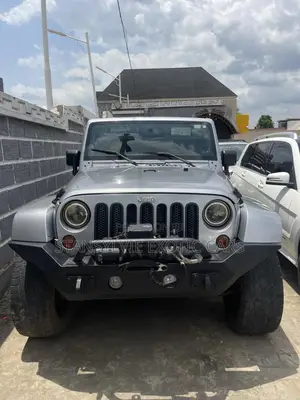 Jeep Wrangler Unlimited Sport 4dr SUV 4WD (3.6L 6cyl 6M) 2014 Gray