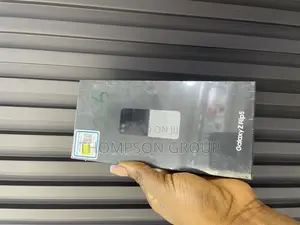 New Samsung Galaxy Z Flip5 256 GB Green