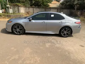 Toyota Camry 2018 Gray