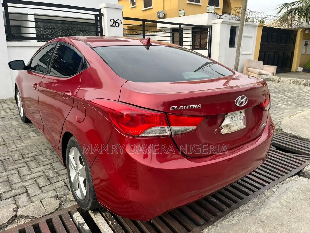 Hyundai Elantra 2012 Red