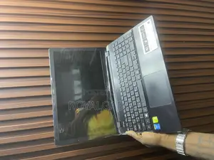 Laptop Acer Aspire E5-471G 4GB Intel Core i5 HDD 320GB