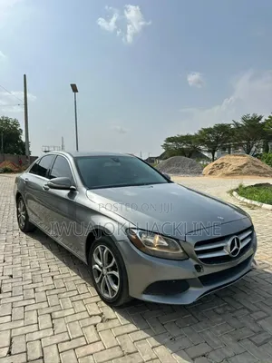 Mercedes-Benz C300 Luxury 4dr AWD 4Matic Sedan (2.0L 4cyl 7A) 2015 Gray