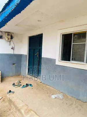 House Three Bedroom and One Self Corn With Shop for Sale