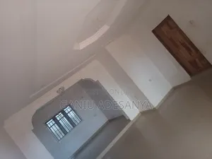 Furnished 3bdrm Apartment in Ups Estate, Igbogbo for rent